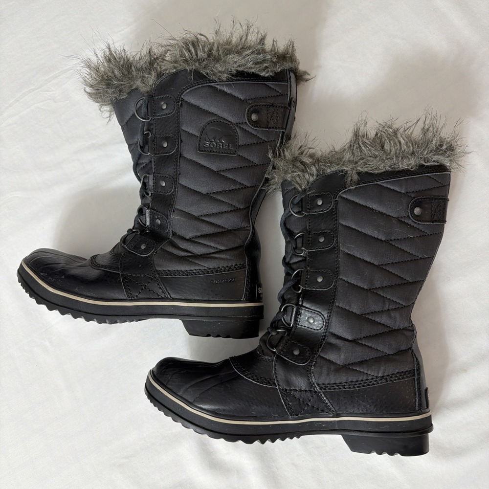 Sorel Black Quilted Lace-Up Faux Fur Winter Boots